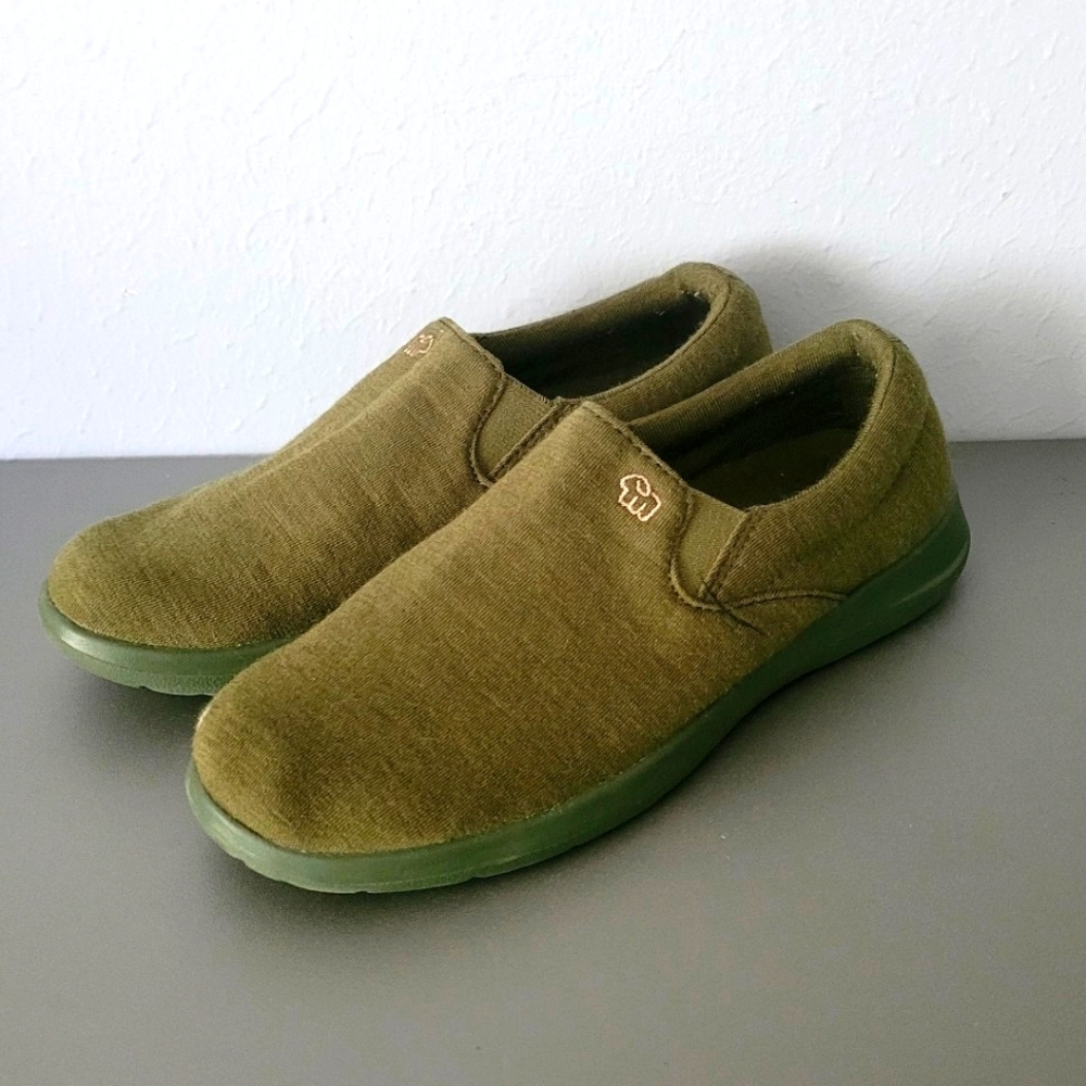 Merinos Women's Slip-Ons Olive Green Sz. 6W